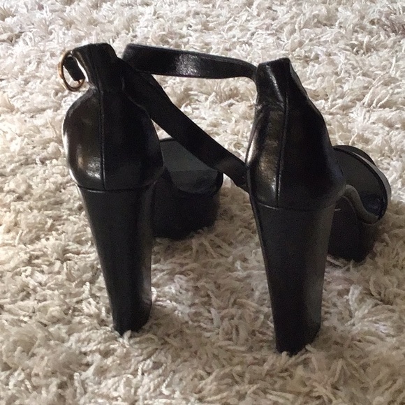 Platforms - Picture 2 of 2